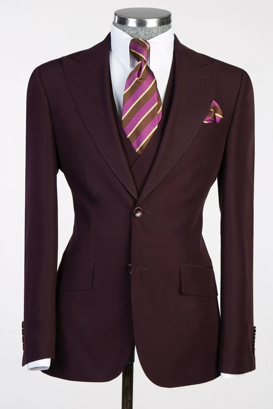 Traje Vino Bespoke